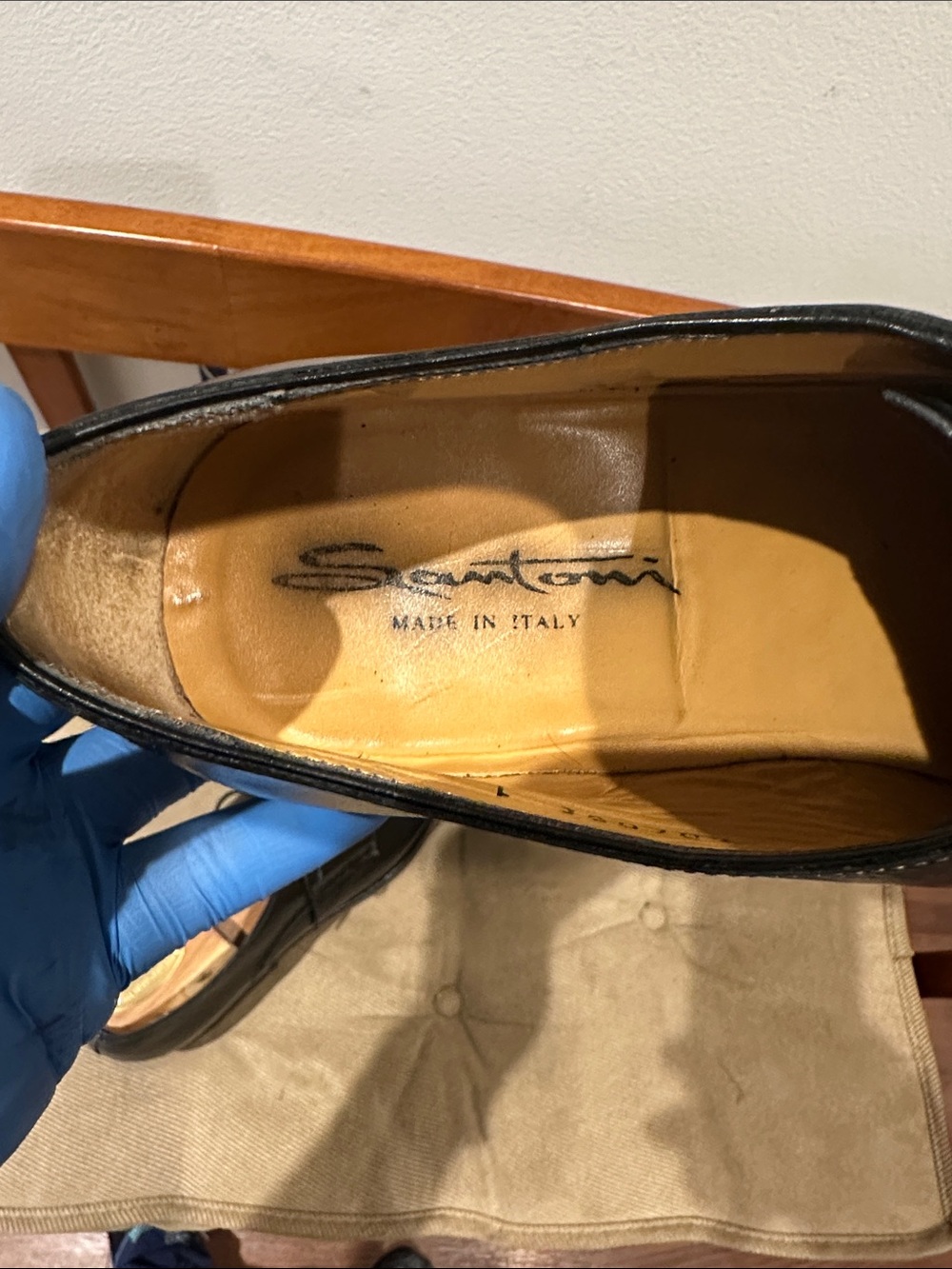 Santoni dress shoes feature a distinct toe medallion. - Picture 13 of 14